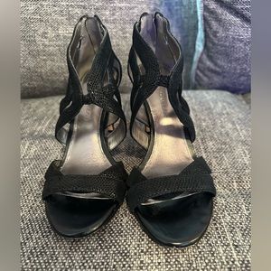 Antonio Melani black strapped heels size 7.5
